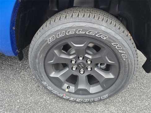 New 2026 RAM 1500 4x4 Crew Cab image 7