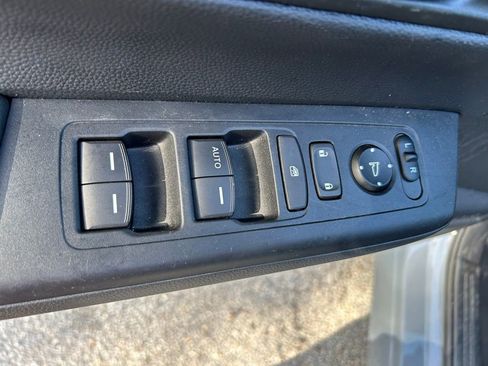 Used 2023 Honda CR-V LX image 16