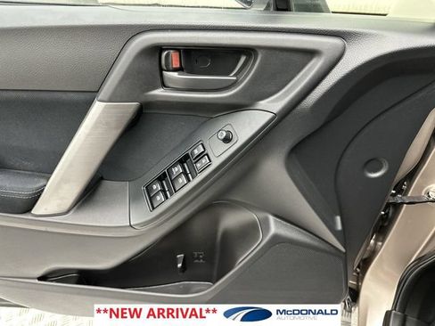 Used 2015 Subaru Forester 2.5i Premium AWD/4WD image 13