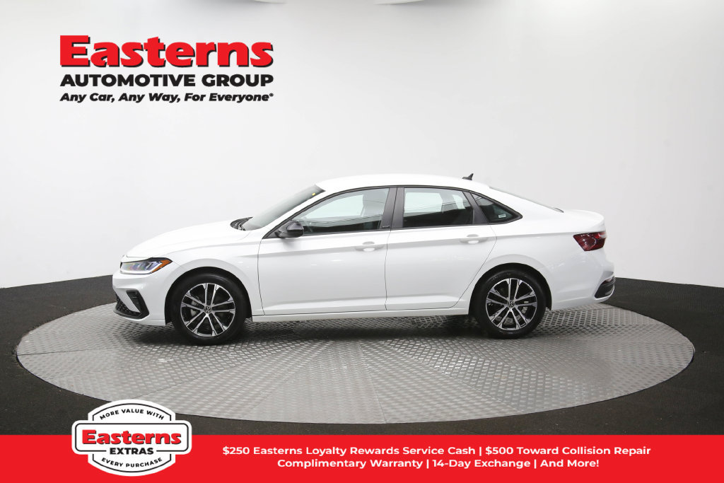 Used 2025 Volkswagen Jetta Sport FWD image 59