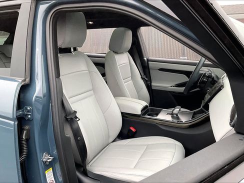 Used 2026 Land Rover Range Rover Evoque S image 9