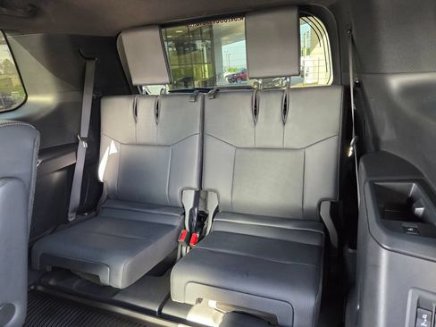 Used 2025 Lexus GX 550 w/ Accessory Package (31) AWD/4WD image 13