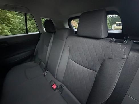 Used 2025 Toyota Corolla Cross LE w/ Moonroof Package AWD/4WD image 11