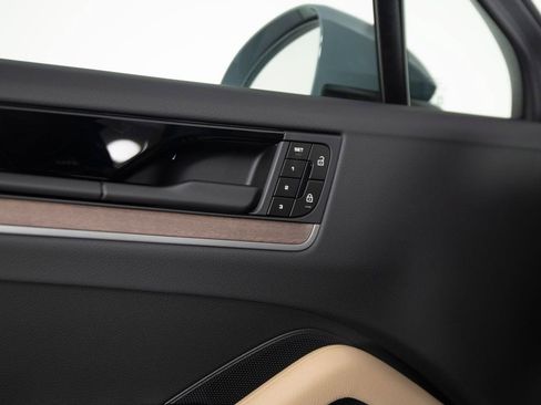 New 2026 Porsche Cayenne Coupe AWD/4WD image 18