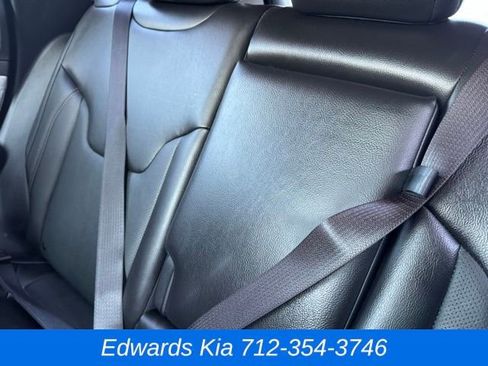 Used 2022 Jeep Compass Latitude w/ Sun and Sound Group image 18