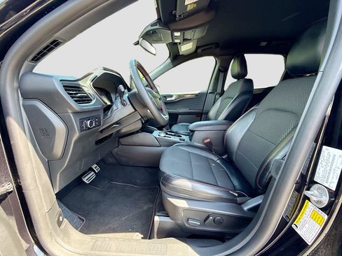 Used 2023 Ford Escape ST-Line w/ Tech Pack #1 AWD/4WD image 23