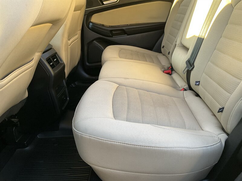 Used 2017 Ford Edge SEL AWD/4WD image 15