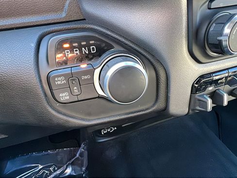 Used 2024 RAM 2500 Big Horn w/ Bed Utility Group image 32