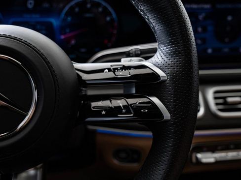 Certified 2024 Mercedes-Benz GLS 450 4MATIC image 33