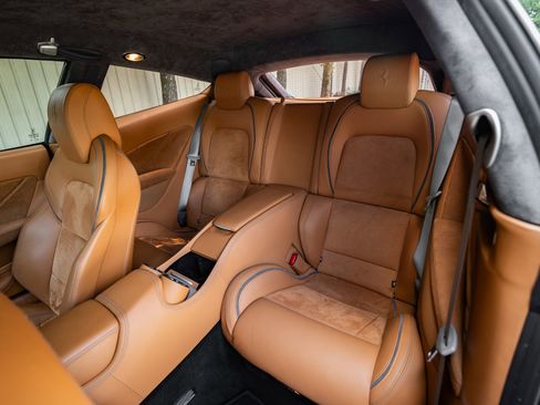 Used 2013 Ferrari FF image 13