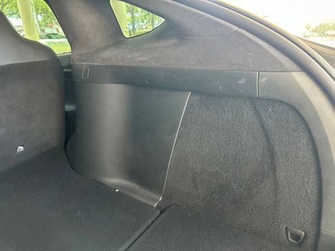 Used 2018 Tesla Model X 75D AWD/4WD image 32