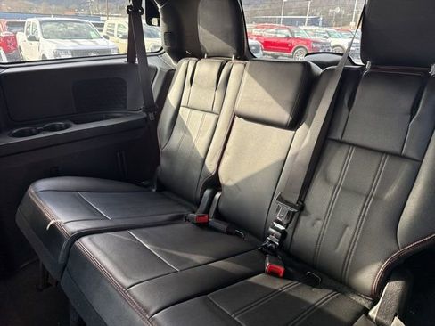 Used 2018 Dodge Grand Caravan GT image 6