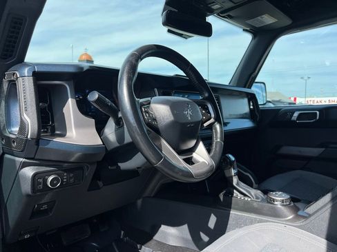 Used 2021 Ford Bronco Outer Banks image 2