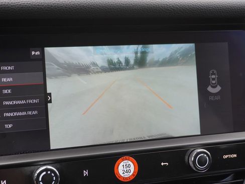 Used 2023 Porsche Macan AWD/4WD image 33