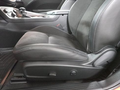 Used 2022 Dodge Challenger R/T Scat Pack w/ Shaker Package image 9