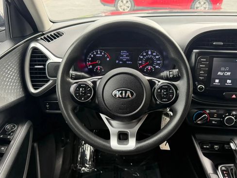 Used 2020 Kia Soul LX FWD image 43