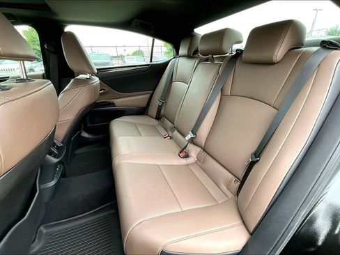 Used 2025 Lexus ES 350 FWD image 33