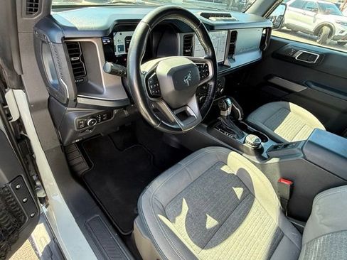 Used 2021 Ford Bronco Outer Banks w/ Sasquatch Package AWD/4WD image 18
