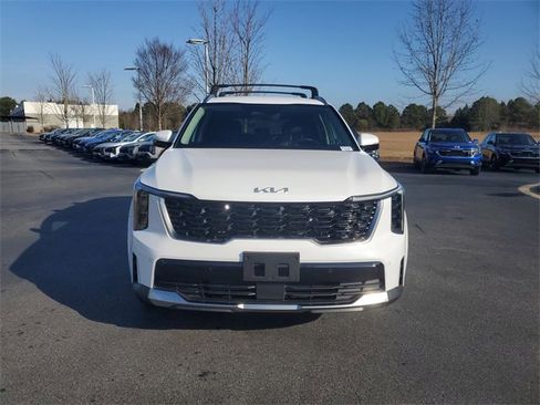 Used 2025 Kia Sorento S image 2