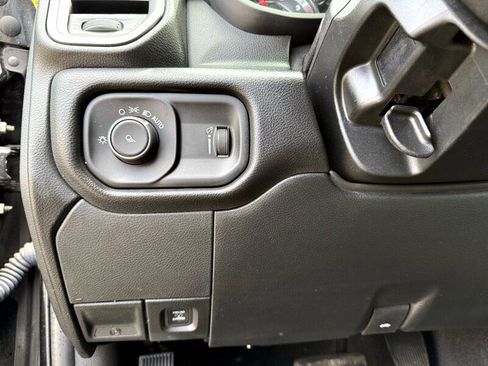 Used 2022 RAM 3500 Tradesman image 25