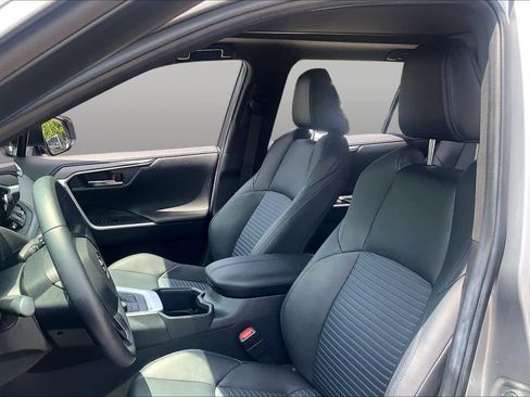 Used 2025 Toyota RAV4 XSE w/ Advanced Technology Package AWD/4WD image 8