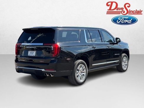 Used 2025 GMC Yukon XL Denali w/ Sun & Power Step Package AWD/4WD image 7