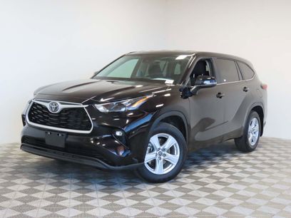 Used 2024 Toyota Highlander LE