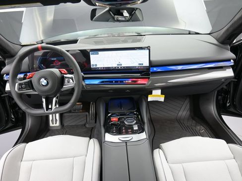 New 2027 BMW M5 Touring AWD/4WD image 14
