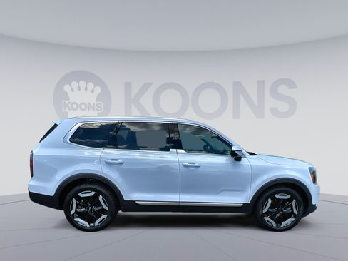 Used 2024 Kia Telluride EX w/ EX Captain's Chair Package AWD/4WD image 12