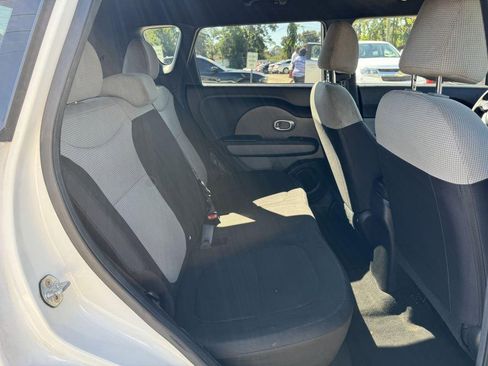Used 2017 Kia Soul w/ Convenience Package image 11