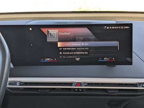 Used 2023 BMW iX xDrive50 image 23