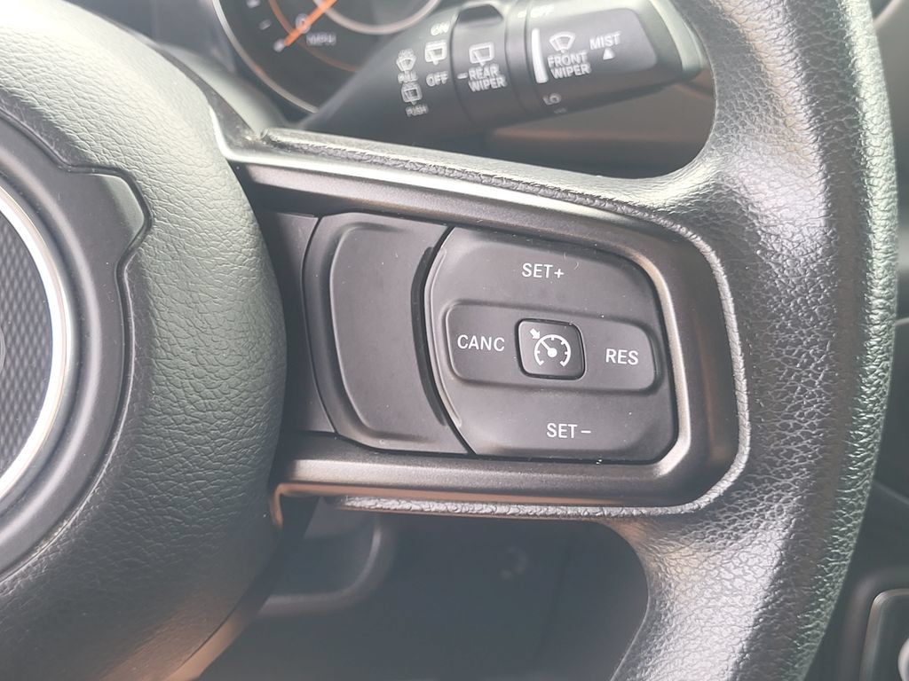 Used 2018 Jeep Wrangler Unlimited Sport AWD/4WD image 14