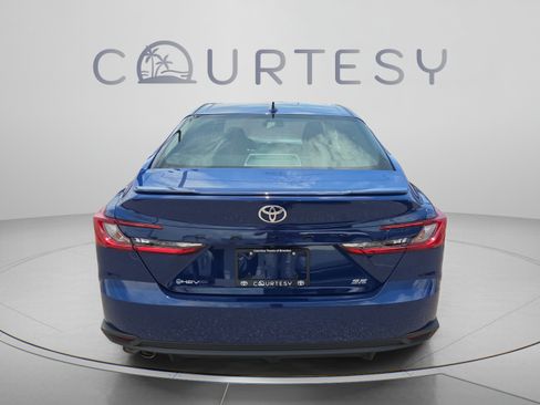 Used 2026 Toyota Camry SE FWD image 4