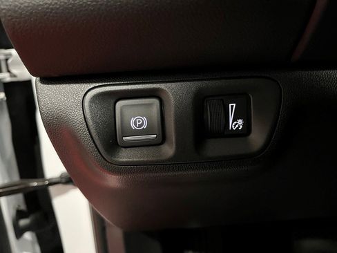 Certified 2023 GMC Acadia SLE w/ Driver Convenience Package image 24