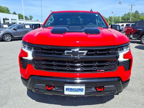 Used 2024 Chevrolet Silverado 1500 LT Trail Boss w/ Convenience Package II AWD/4WD image 9