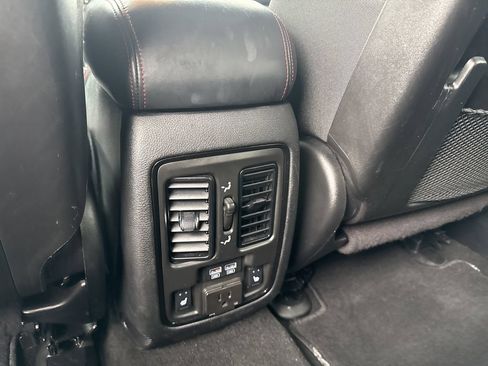 Used 2023 Dodge Durango GT AWD/4WD image 25