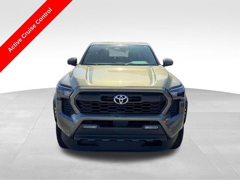 Used 2025 Toyota Tacoma TRD Off-Road w/ TRD Off Road Premium Package AWD/4WD image 11