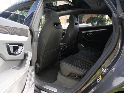 Used 2024 Lamborghini Urus S image 21