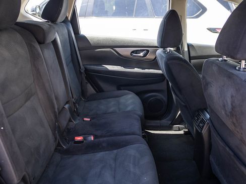 Used 2014 Nissan Rogue S FWD image 25