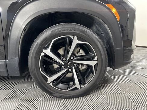 Used 2023 Chevrolet TrailBlazer RS w/ Convenience Package image 9
