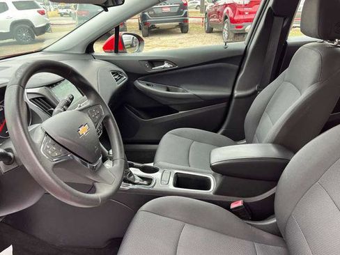 Used 2019 Chevrolet Cruze LT image 22