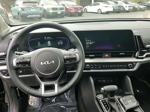 Certified 2025 Kia Sportage EX w/ Premium Package image 22