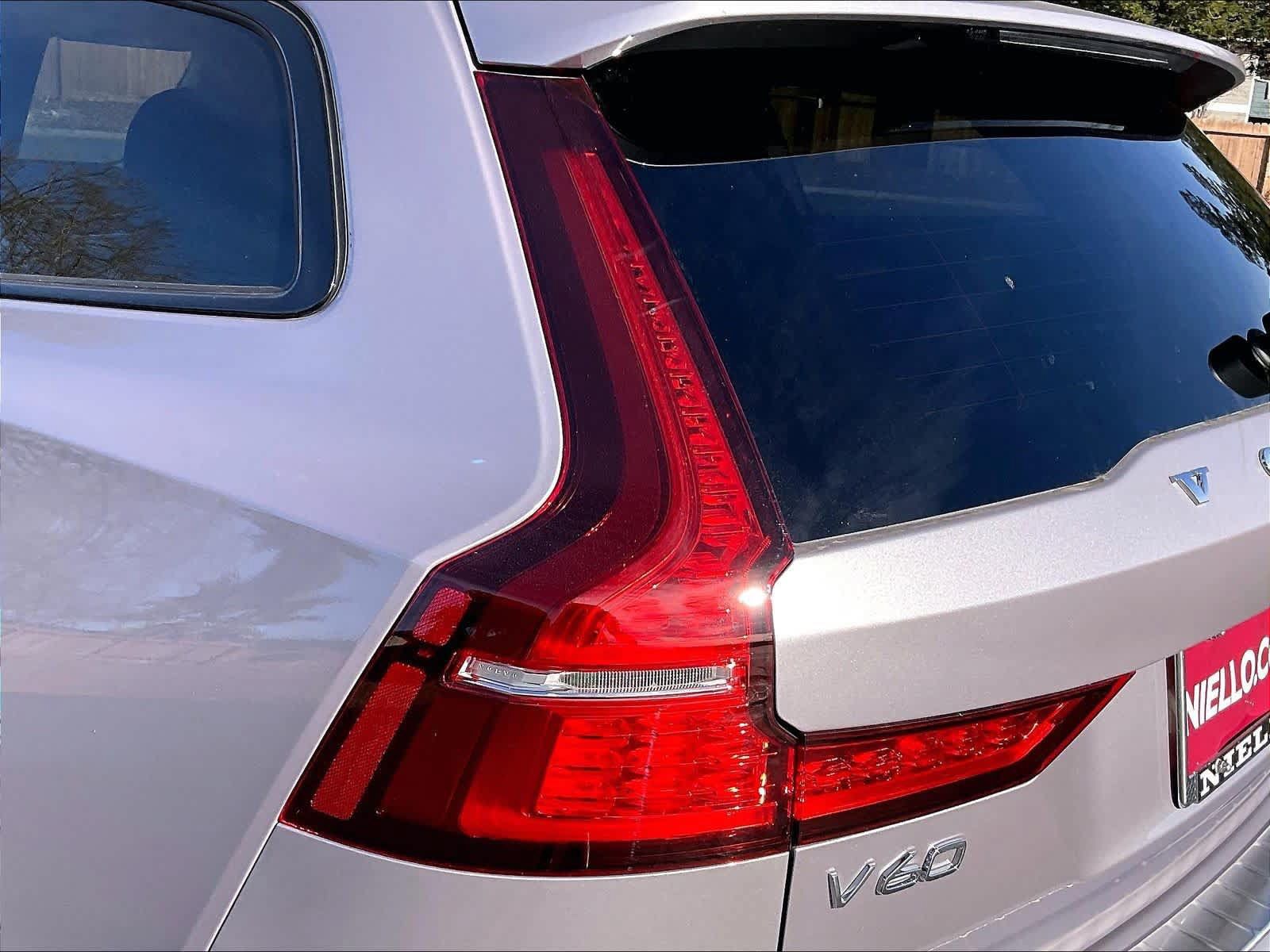 New 2026 Volvo V60 B5 Cross Country Plus w/ Climate Package AWD/4WD image 25