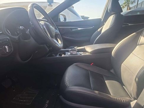 Used 2024 INFINITI QX55 Luxe w/ Cargo Package image 4