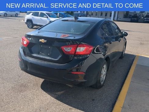 Used 2018 Chevrolet Cruze LS FWD image 7