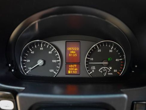 Used 2016 Mercedes-Benz Sprinter 2500 image 8