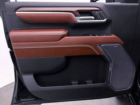 Used 2024 GMC Sierra 3500 Denali Ultimate image 37