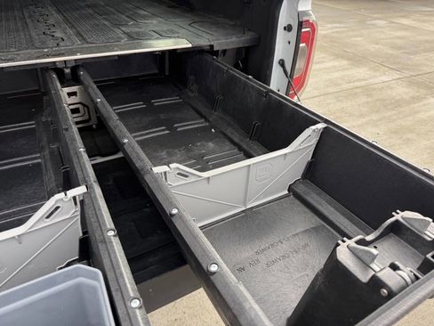 Used 2018 GMC Sierra 1500 SLT image 30