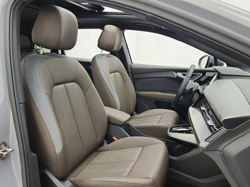 Used 2024 Audi Q4 e-tron Premium Plus w/ Premium Plus image 20