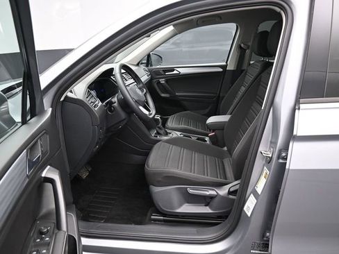 Used 2024 Volkswagen Tiguan S image 9